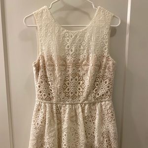 BCBGMAXAZRIA Ivory lace dress/Size 8